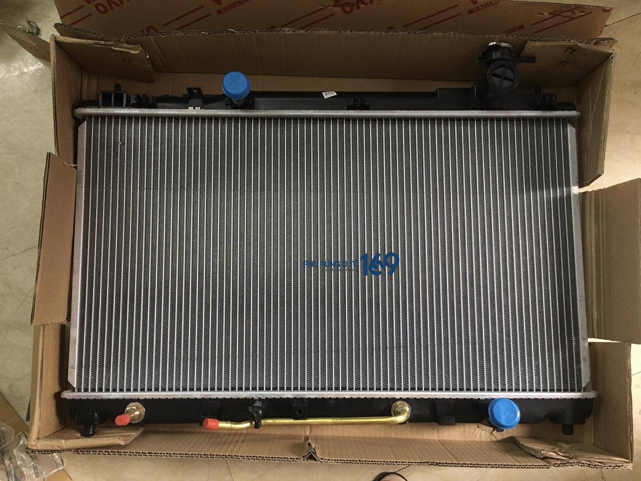 Két nước Toyota Camry 3.5Q Két nước Toyota Camry 3.5Q