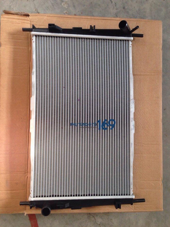 Két nước Ford Transit Két nước Ford Transit