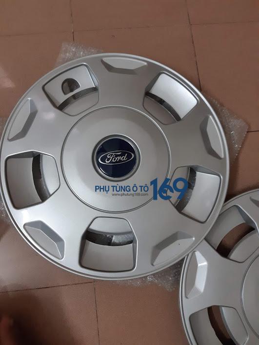 Ốp la zăng Ford Transit Ốp la zăng Ford Transit
