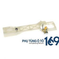Đế bắt tay mở cửa sau trái Kia Carens