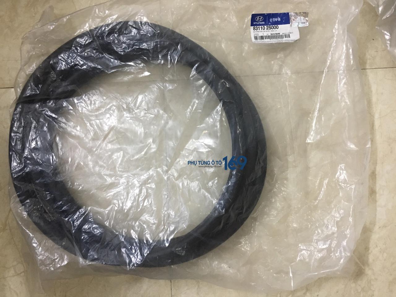 Gioăng thành cánh cửa trước trái Hyundai Tucson Gioăng thành cánh cửa trước trái Hyundai Tucson