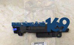 Giá bắt cản trước phải Chevrolet Cruze