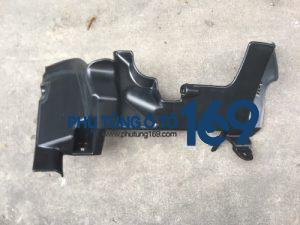 Hướng gió két nước phải Mazda Bt50 Hướng gió két nước phải Mazda Bt50