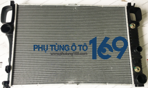 Két nước Mercedes E200 Két nước Mercedes E200