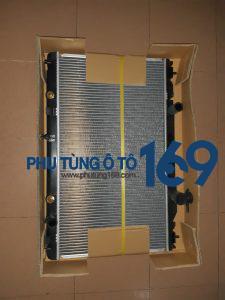 Két nước Toyota Camry 2.0 Két nước Toyota Camry 2.0