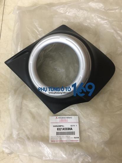 Ốp đèn gầm Mitsubishi Triton Ốp đèn gầm Mitsubishi Triton