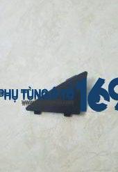 Ốp góc lưới cản trước Mazda 3