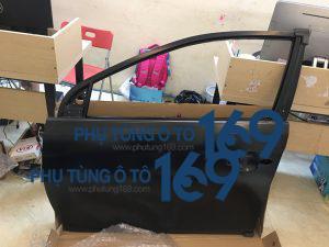 Cánh cửa trước phải Toyota Yaris Cánh cửa trước phải Toyota Yaris