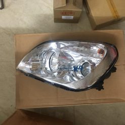 Đèn pha phải Kia Carens