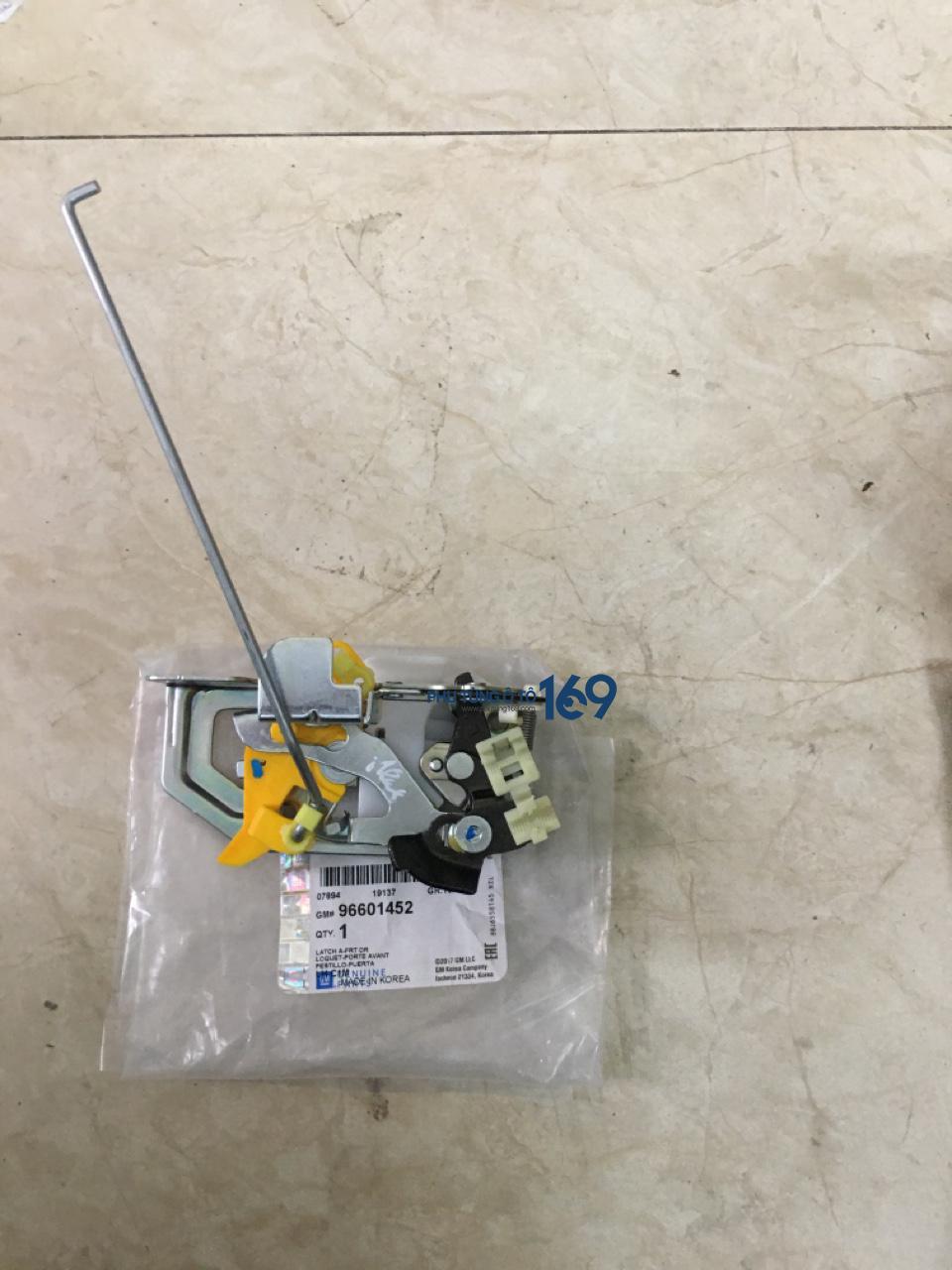 Ổ khóa ngậm cửa trước trái Daewoo Matiz 3 Ổ khóa ngậm cửa trước trái Daewoo Matiz 3