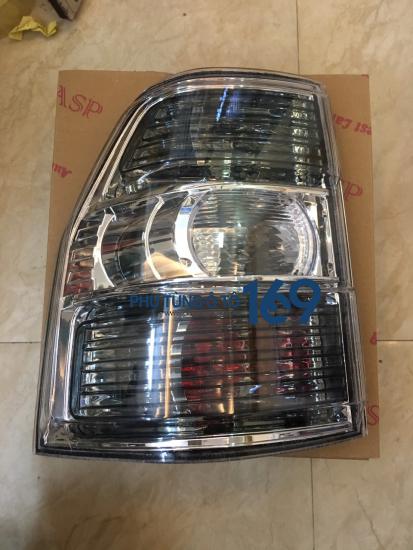 Đèn hậu phải Mitsubishi Pajero Đèn hậu phải Mitsubishi Pajero