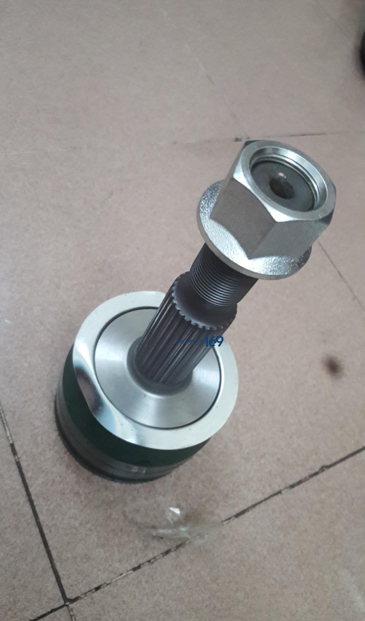 Đầu láp ngoài Nissan Navara 2012 Đầu láp ngoài Nissan Navara 2012