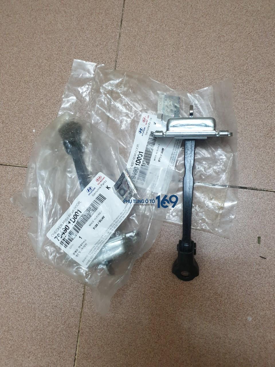 Hạn chế cánh cửa Kia Carens Hạn chế cánh cửa Kia Carens