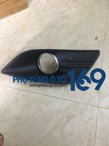Ốp đèn gầm phải Ford Focus Ốp đèn gầm phải Ford Focus