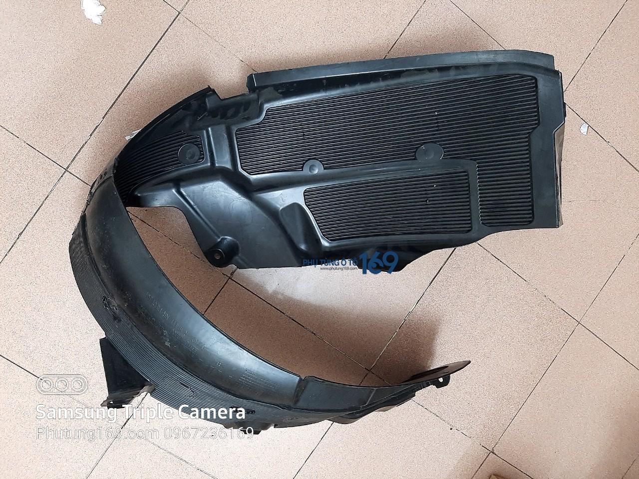 Chắn bùn lòng dè trước phải Accent.3 Chắn bùn lòng dè trước phải Accent