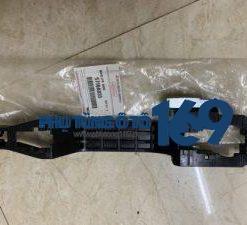 Giá bắt tay mở cửa trước Mitsubishi Triton