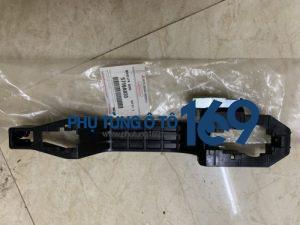 Giá bắt tay mở cửa trước Mitsubishi Triton Giá bắt tay mở cửa trước Mitsubishi Triton