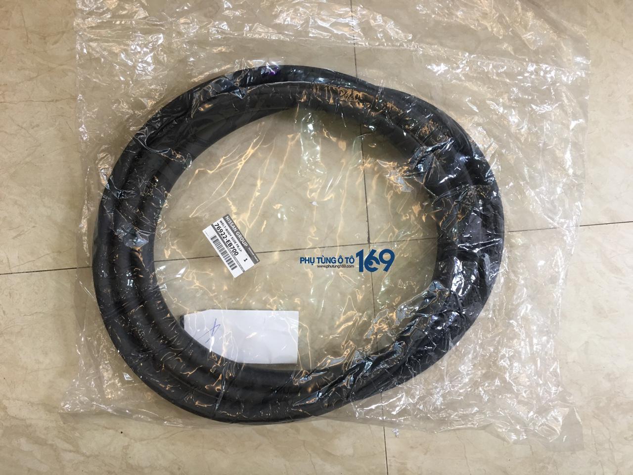 Gioăng thành cánh cửa sau Nissan Navara Gioăng thành cánh cửa sau Nissan Navara