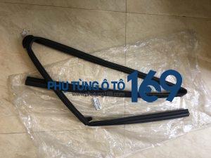 Gioăng trượt kính cánh cửa trước phải Nissan Navara Gioăng trượt kính cánh cửa trước phải Nissan Navara