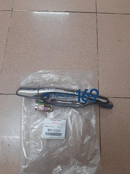Tay mở cửa ngoài trước trái Mitsubishi Tay mở cửa ngoài trước trái Mitsubishi