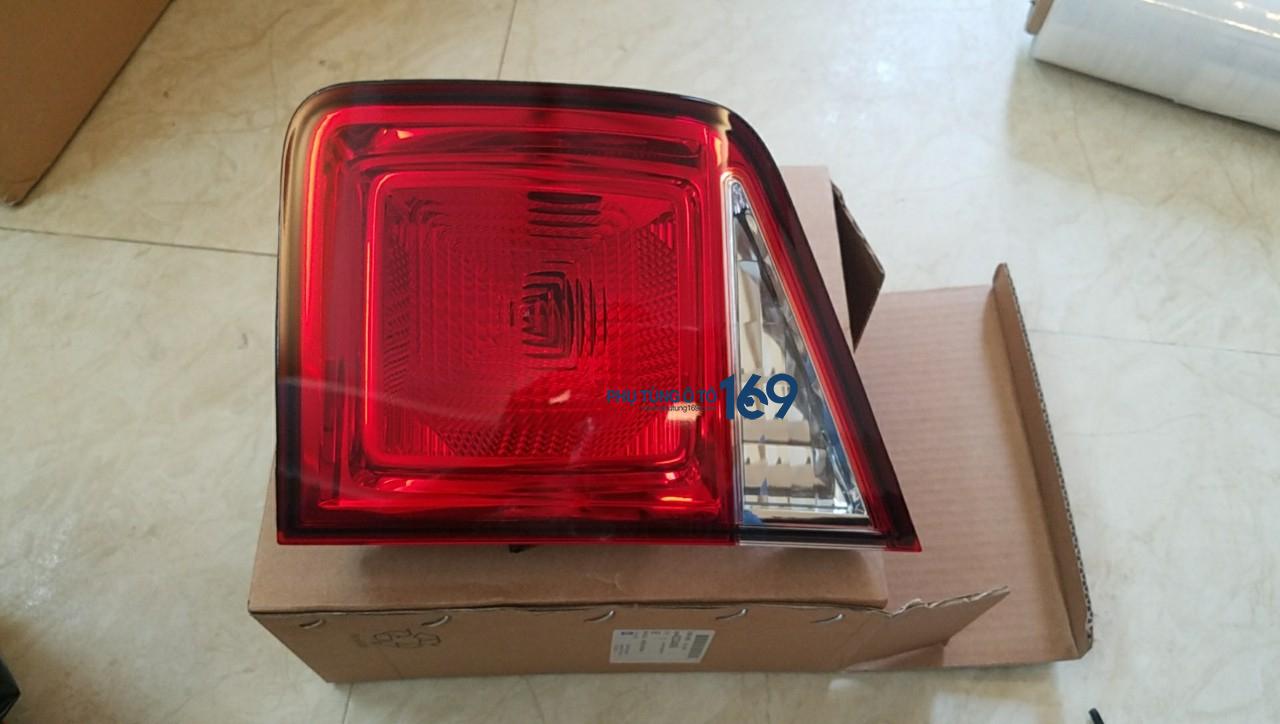 Đèn hậu miếng trong Chevrolet Orlando Đèn hậu miếng trong Chevrolet Orlando
