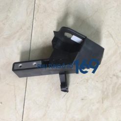 Giá đỡ đèn pha phải Mercedes C300