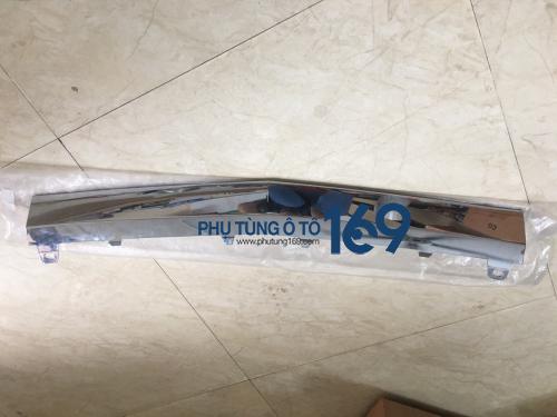 Nẹp mạ cản trước trái Mercedes C300 Nẹp mạ cản trước trái Mercedes C300