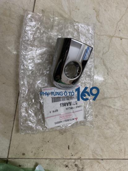Ốp đầu tay cửa trước Mitsubishi Zinger Ốp đầu tay cửa trước Mitsubishi Zinger