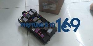 Hộp cầu chì khoang động cơ Daewoo Gentra Hộp cầu chì khoang động cơ Daewoo Gentra