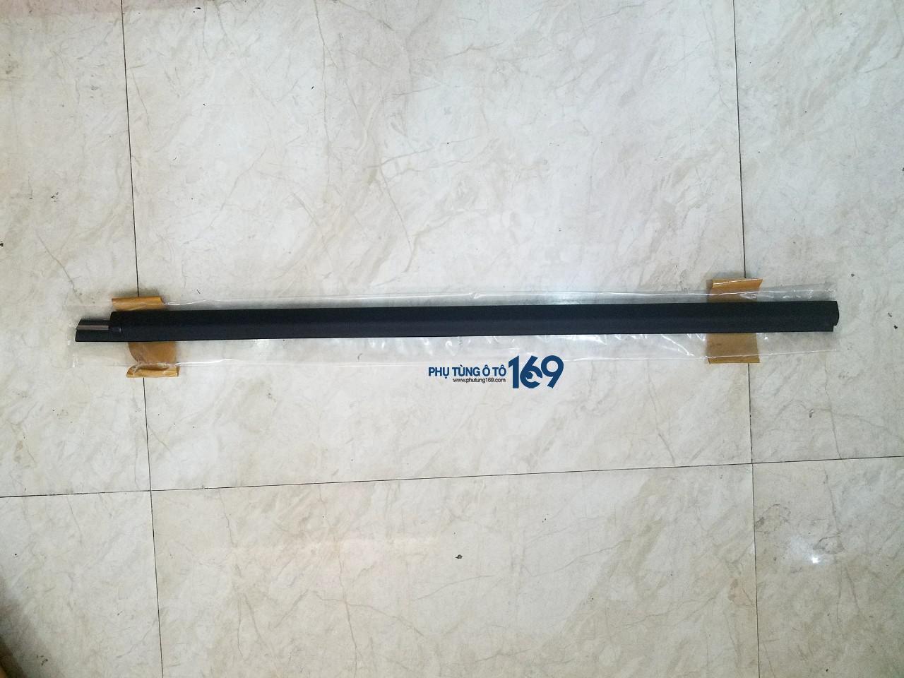 Nẹp chân kính cánh cửa Nissan Navara Nẹp chân kính cánh cửa Nissan Navara