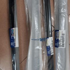 Nẹp chân kính phải Hyundai Getz 822201C001