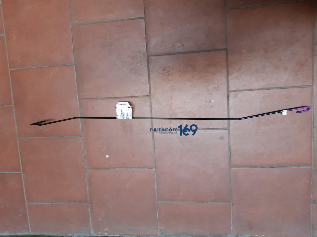 Thanh mở cốp sau phải Honda Accord 2010 Thanh mở cốp sau phải Honda Accord 2010