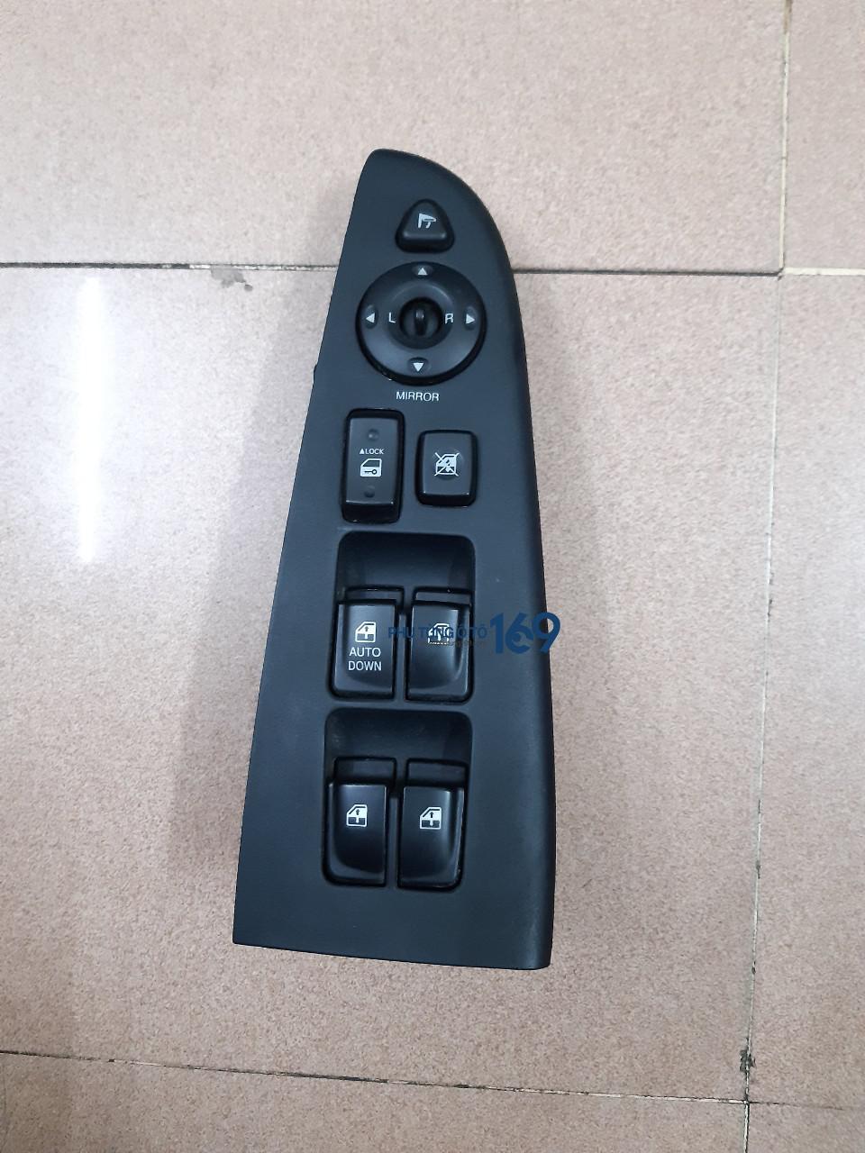 Công tắc tổng lên xuống kính Hyundai Elantra 2008 Công tắc tổng lên xuống kính Hyundai Elantra 2008