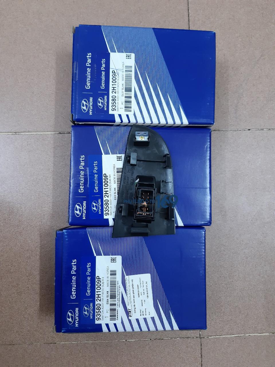 Công tắc lên kính sau phải Hyundai elantra 2008 Công tắc lên kính sau phải Hyundai elantra 2008