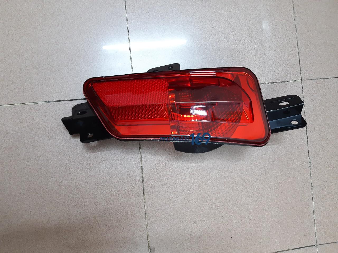 Đèn phản quang cản sau Peugeot 408 Đèn phản quang cản sau Peugeot 408