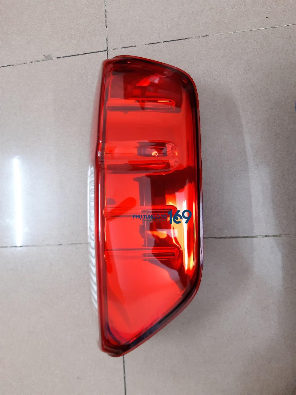 đèn hậu trái navara 2011 chính hãng đèn hậu trái navara 2011 chính hãng