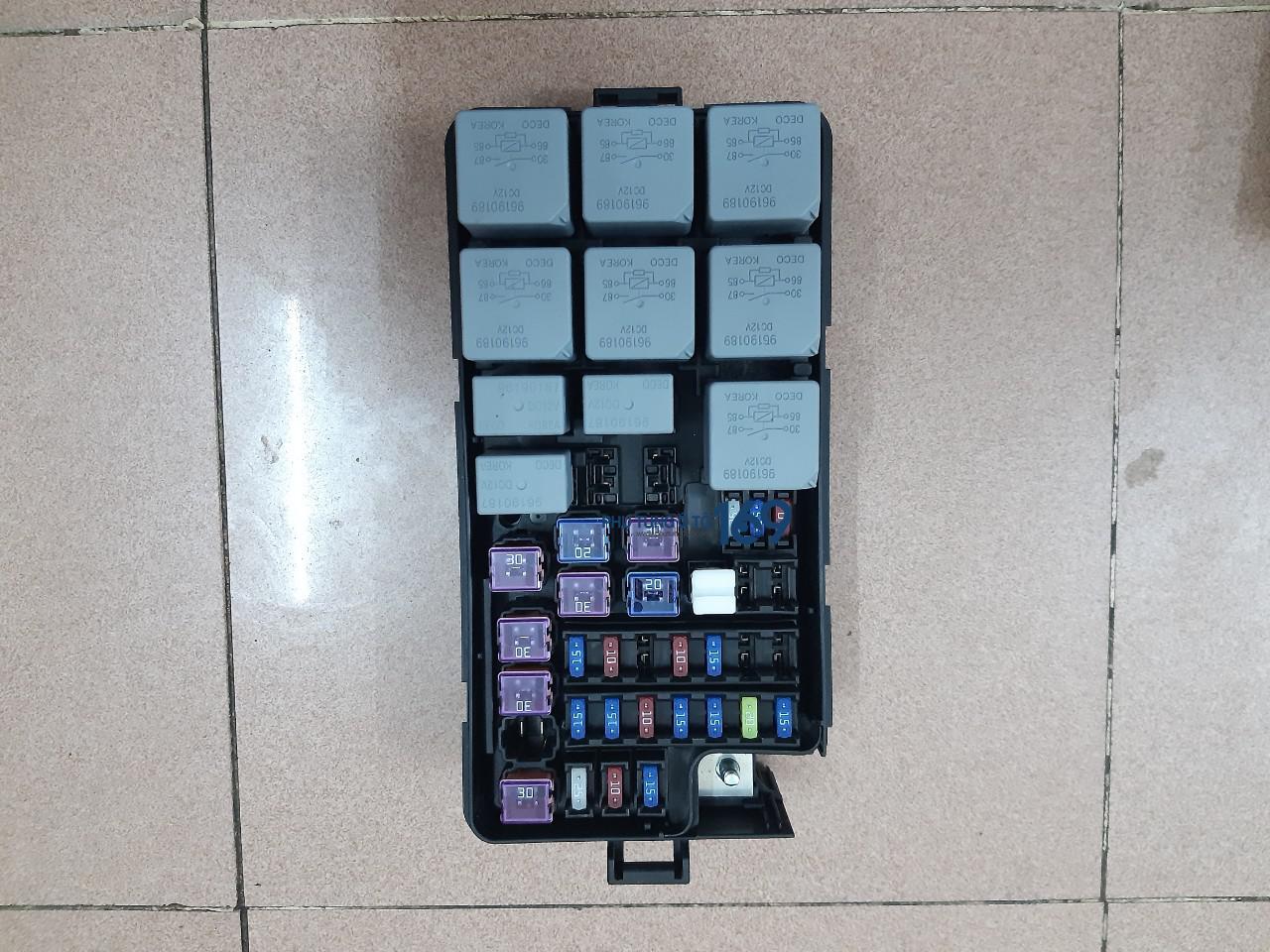 Hộp cầu chì trong xe Daewoo Lacetti Hộp cầu chì trong xe Daewoo Lacetti