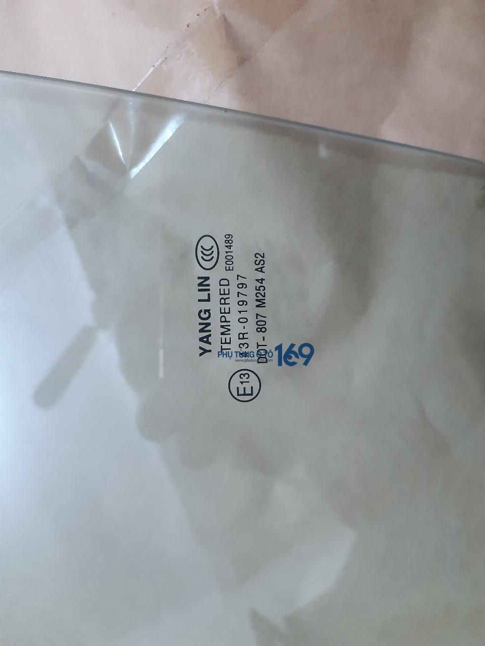 Kính cánh cửa trước Chevroled Spark Kính cánh cửa trước Chevroled Spark