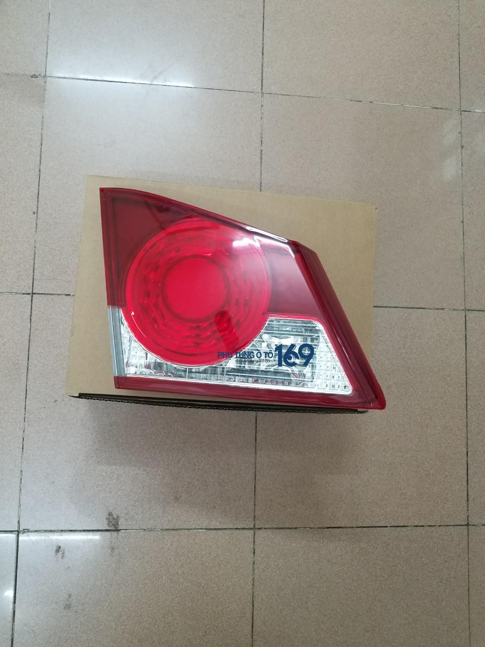 Đèn hậu miếng trong trái Honda Civic Đèn hậu miếng trong trái Honda Civic