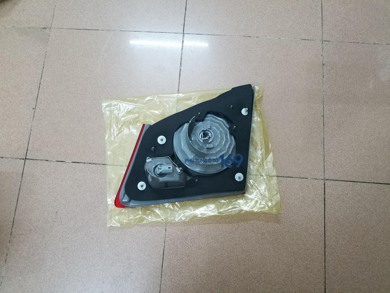 đèn hậu miếng trong trái1