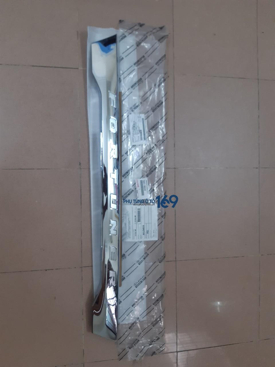 Nẹp mạ cốp hậu Toyota Fortuner Nẹp mạ cốp hậu Toyota Fortuner