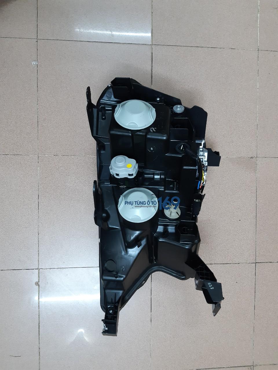 Đèn pha Ford Everest Đèn pha Ford Everest