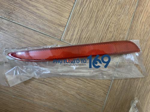 Đèn phản quang cản sau Mazda 3s Đèn phản quang cản sau Mazda 3s