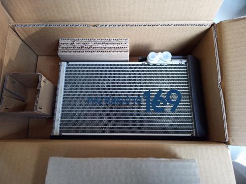 Giàn lạnh sau Toyota Hinglander Giàn lạnh sau Toyota Hinglander