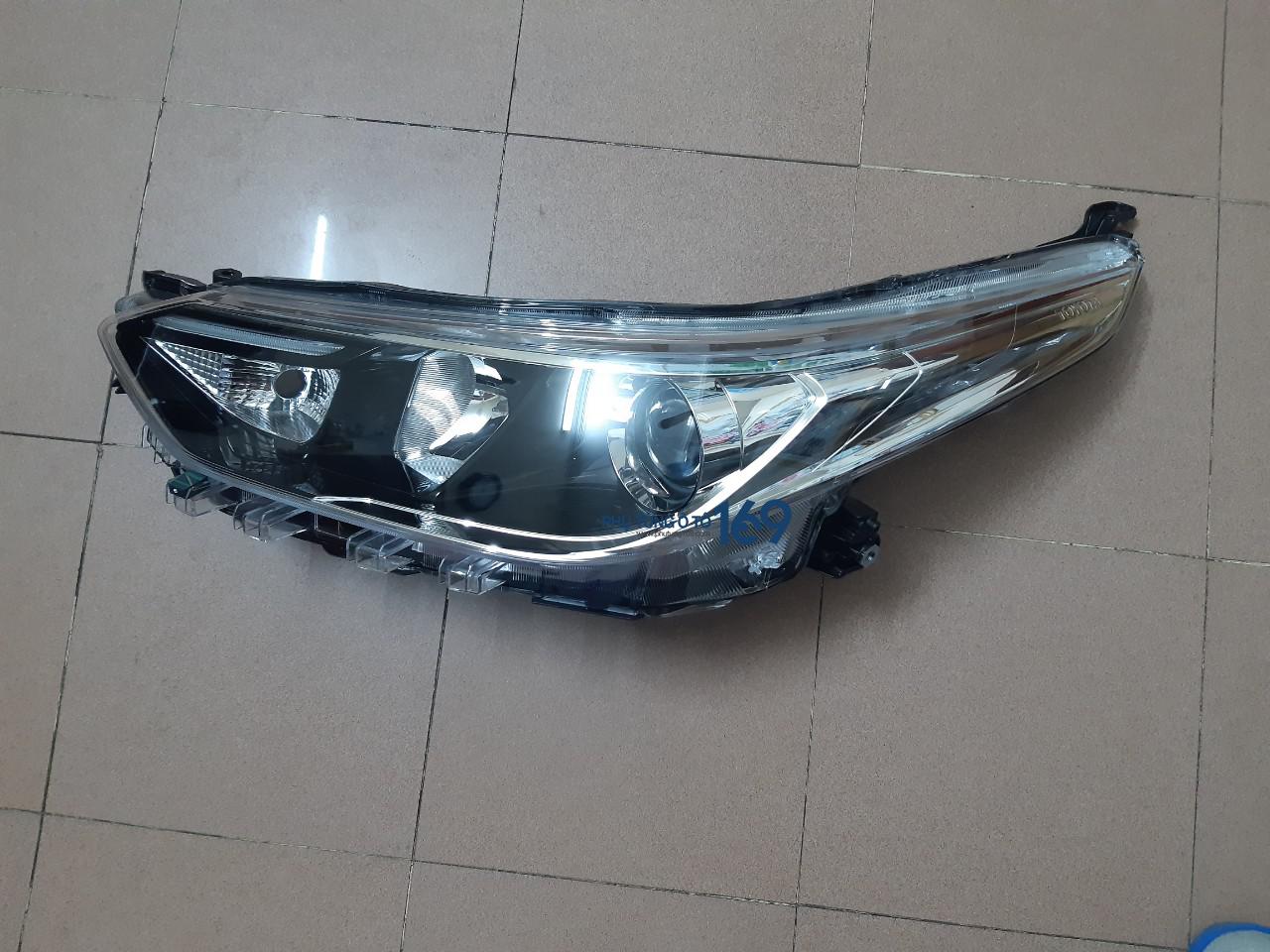Đèn pha Toyota Vios có bi Đèn pha Toyota Vios có bi