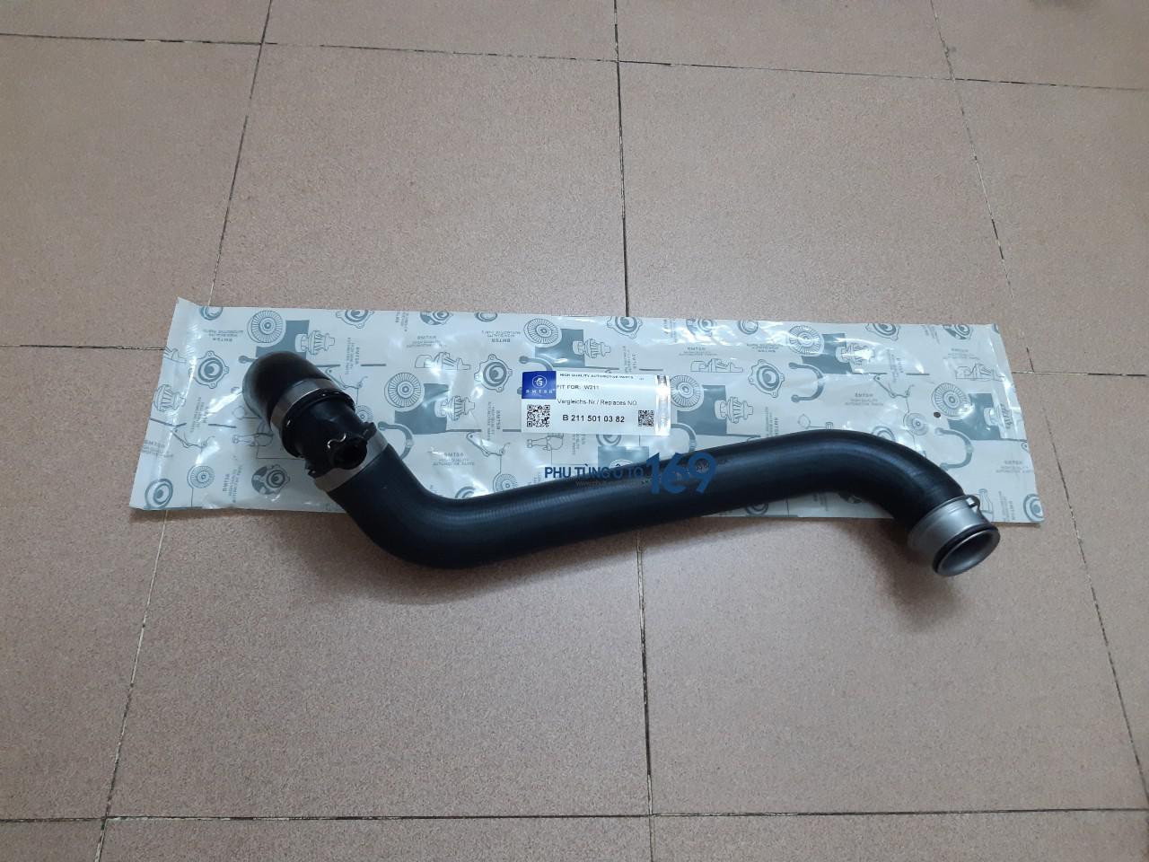 Ống nước trên két nước Mercedes E240 Ống nước trên két nước Mercedes E240