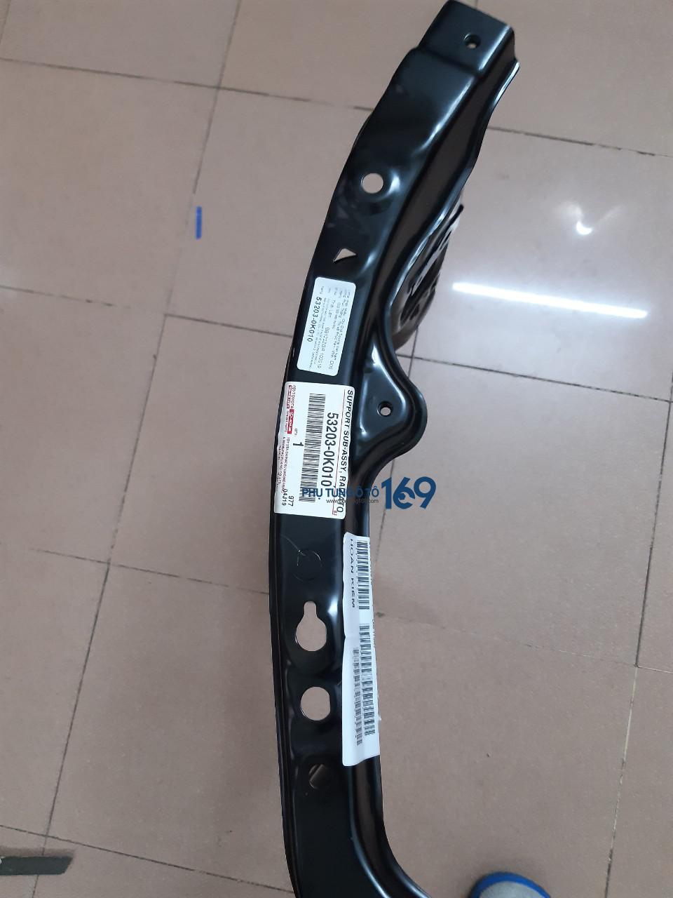 Xương đỡ đèn pha Toyota Fortuner Xương đỡ đèn pha Toyota Fortuner