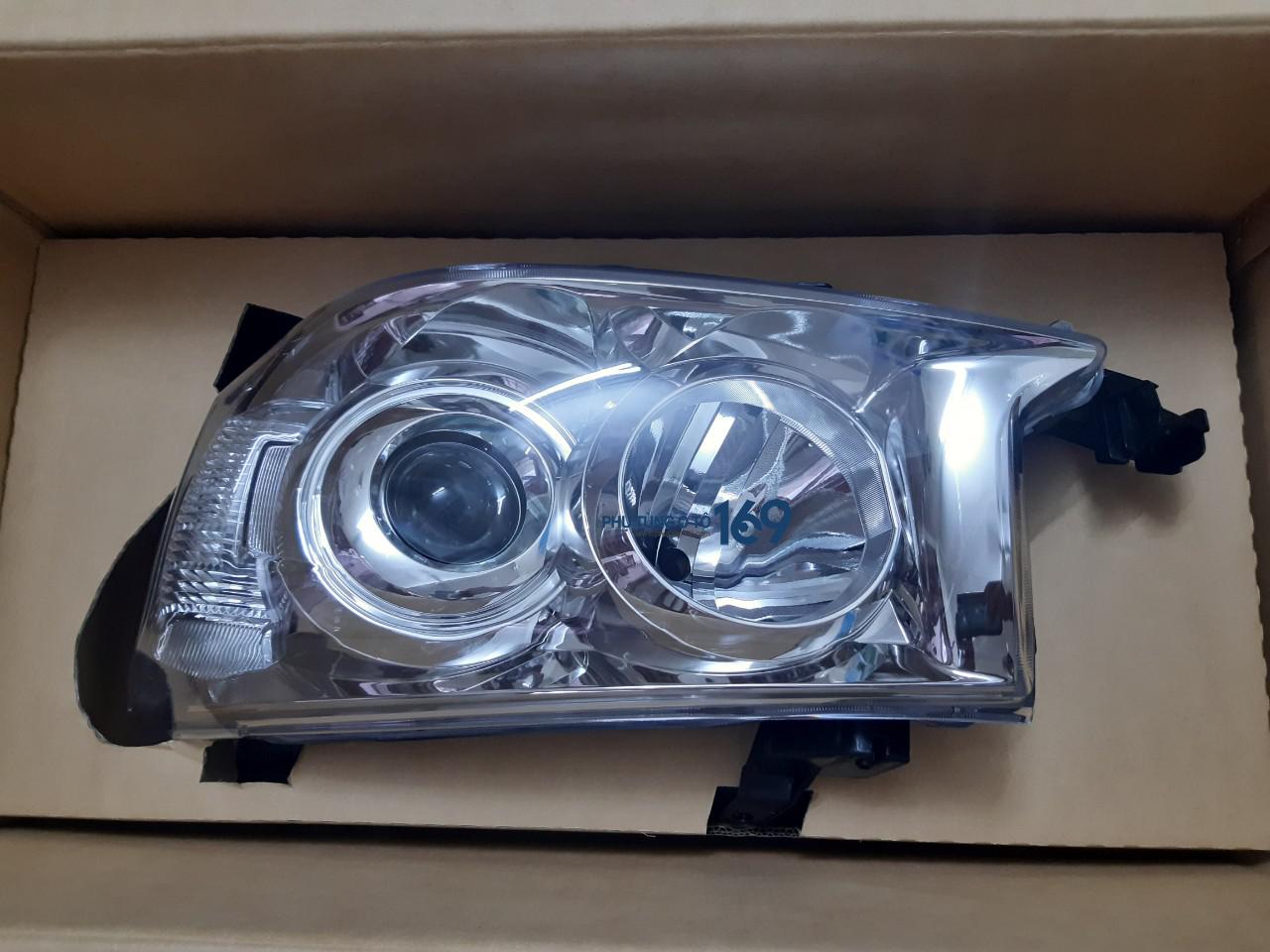 Đèn pha Toyota Fortuner 2010 Đèn pha Toyota Fortuner