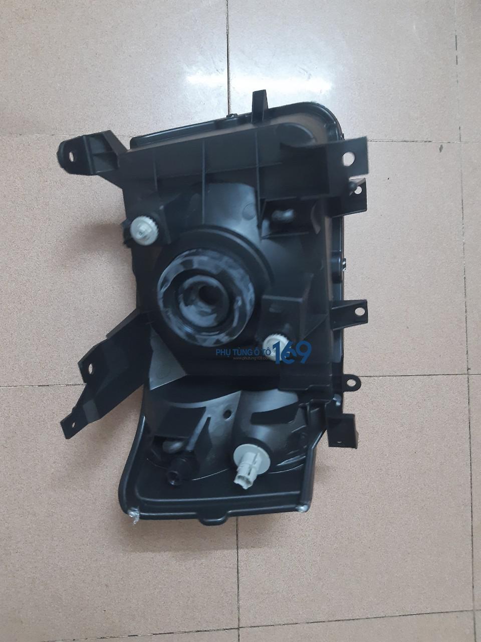 Đèn pha Ford Everest Đèn pha Ford Everest