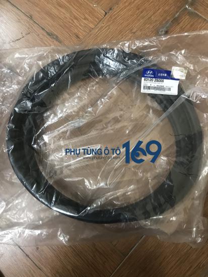 Gioăng khung thành cánh cửa sau phải Hyundai Tucson Gioăng khung thành cánh cửa sau phải Hyundai Tucson